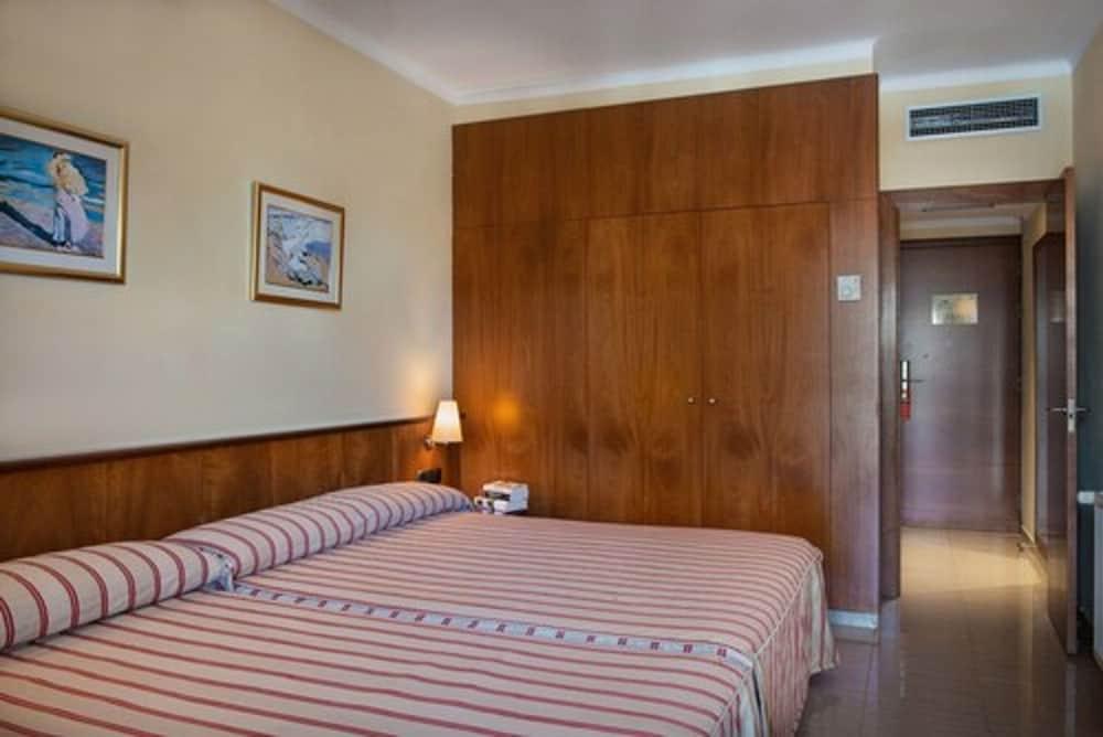 Hotel Montecarlo Spa & Wellness Roses Zewnętrze zdjęcie